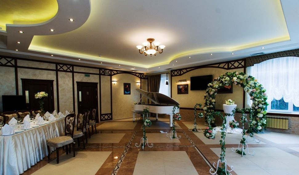 The restaurant "Shlyakhetskiy maentak"